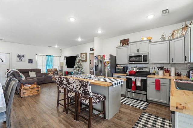 2225 J E Woody Road, Springtown, TX 76082