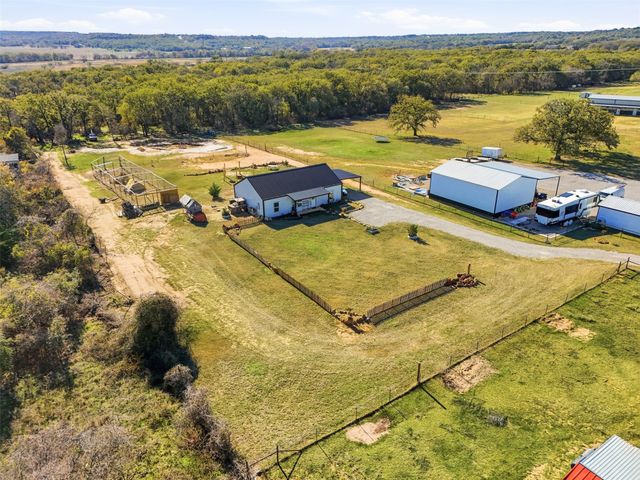 2225 J E Woody Road, Springtown, TX 76082