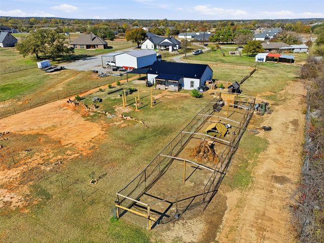 2225 J E Woody Road, Springtown, TX 76082