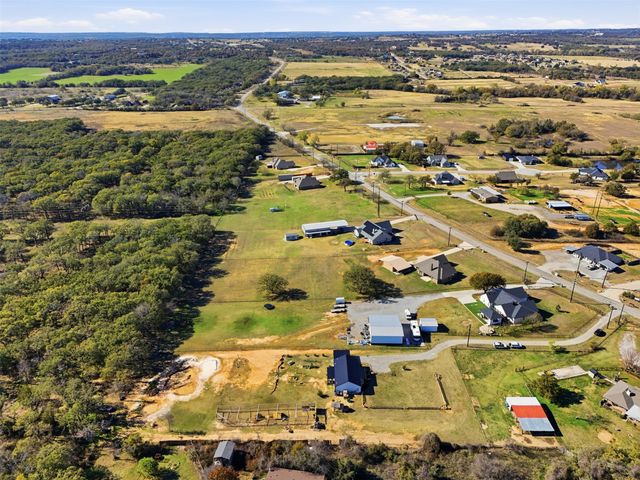 2225 J E Woody Road, Springtown, TX 76082