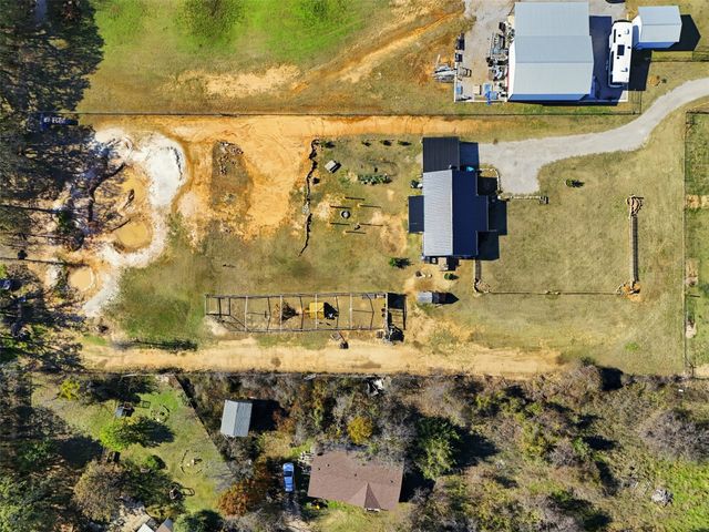 2225 J E Woody Road, Springtown, TX 76082