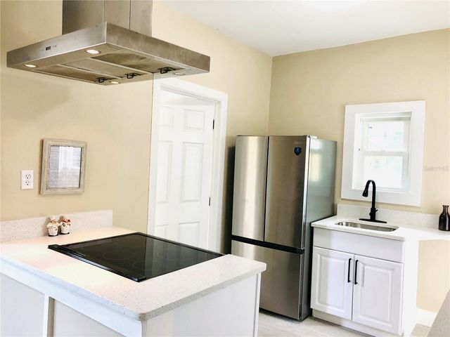 908 VINE AVENUE, Clearwater, FL 33755