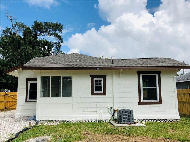 908 VINE AVENUE, Clearwater, FL 33755
