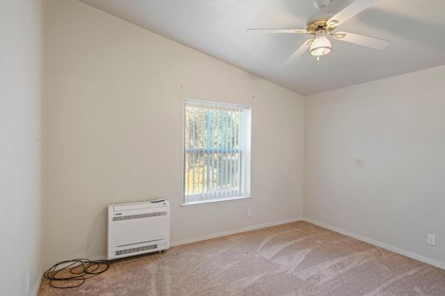 788 E Willow Ave, Manteca, CA 95337