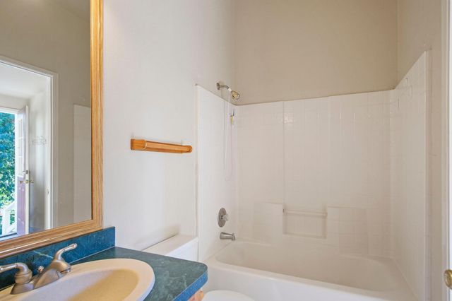 788 E Willow Ave, Manteca, CA 95337