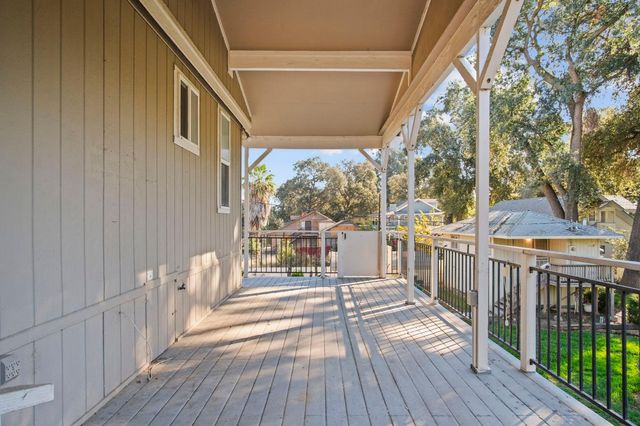 788 E Willow Ave, Manteca, CA 95337