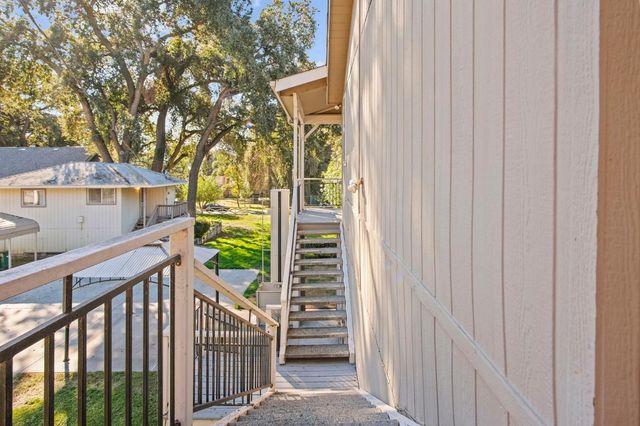 788 E Willow Ave, Manteca, CA 95337