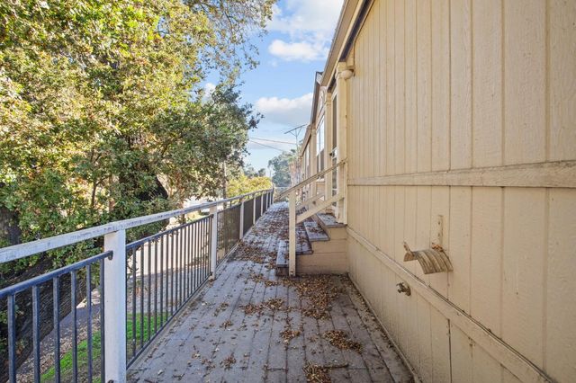 788 E Willow Ave, Manteca, CA 95337