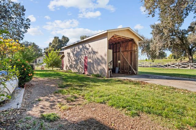 788 E Willow Ave, Manteca, CA 95337