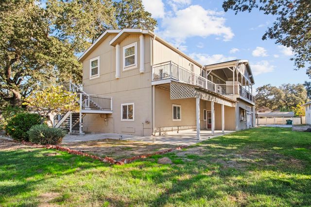 788 E Willow Ave, Manteca, CA 95337