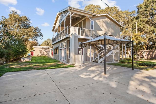 788 E Willow Ave, Manteca, CA 95337