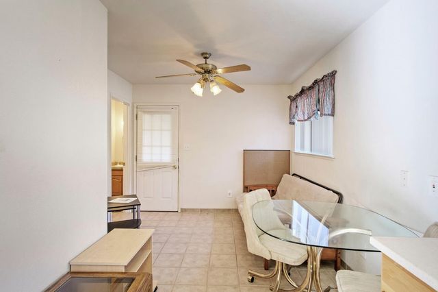 788 E Willow Ave, Manteca, CA 95337