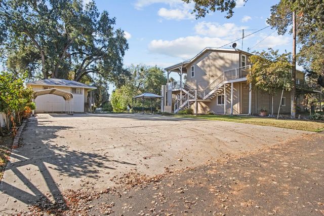 788 E Willow Ave, Manteca, CA 95337