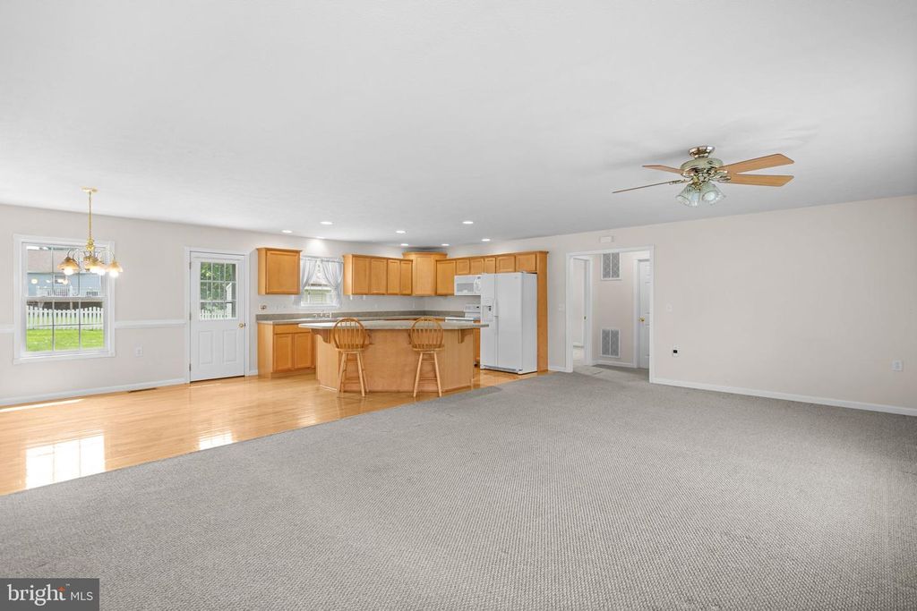 259 N SUNSET DR, Broadway, VA 22815