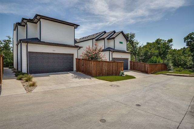 2216 Scenic Bluff Drive, Fort Worth, TX 76111