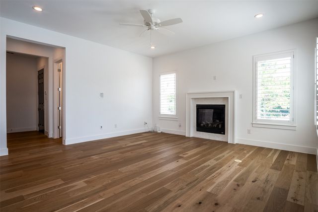 2216 Scenic Bluff Drive, Fort Worth, TX 76111