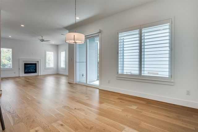 2216 Scenic Bluff Drive, Fort Worth, TX 76111