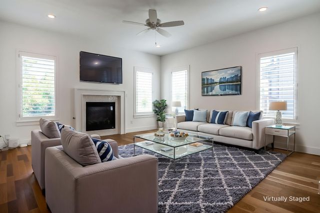 2216 Scenic Bluff Drive, Fort Worth, TX 76111