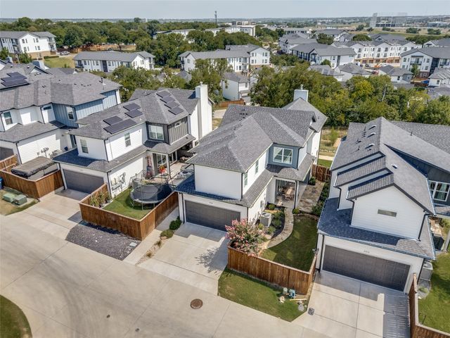 2216 Scenic Bluff Drive, Fort Worth, TX 76111