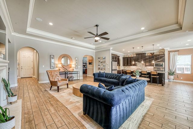 1439 N Maine Avenue, Clovis, CA 93619