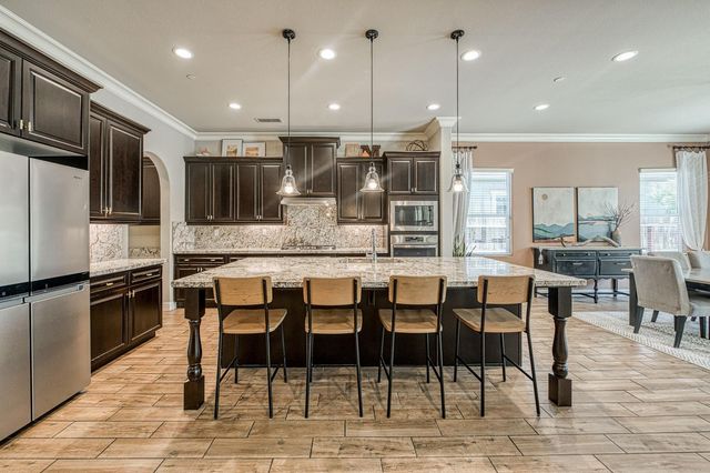 1439 N Maine Avenue, Clovis, CA 93619