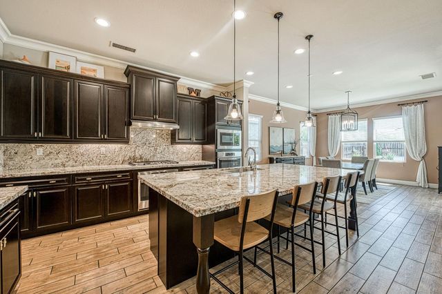 1439 N Maine Avenue, Clovis, CA 93619