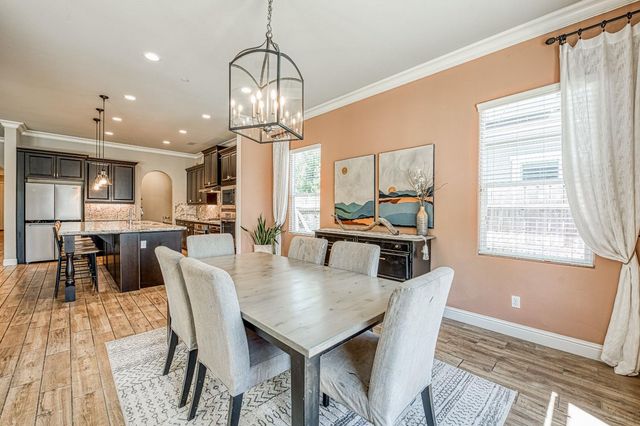 1439 N Maine Avenue, Clovis, CA 93619