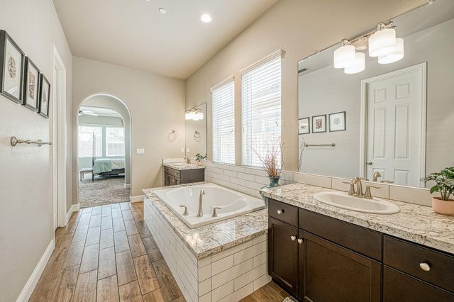 1439 N Maine Avenue, Clovis, CA 93619
