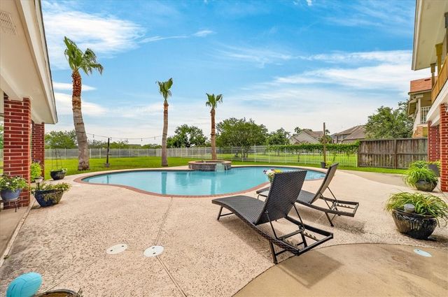 5909 Oso Pkwy, Corpus Christi, TX 78414