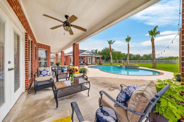 5909 Oso Pkwy, Corpus Christi, TX 78414