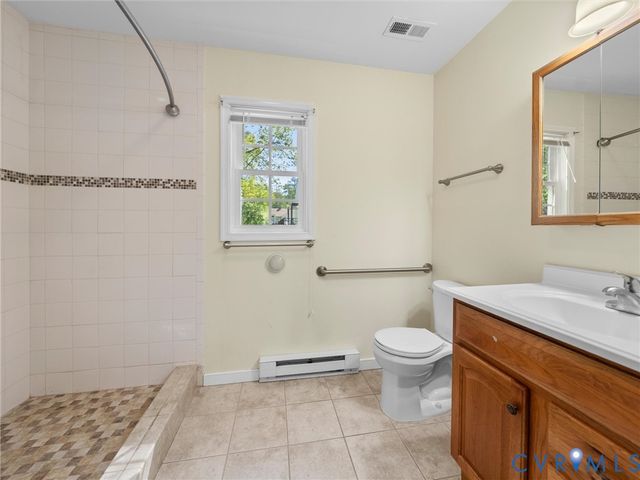 10713 Hamlin Way, Chester, VA 23831
