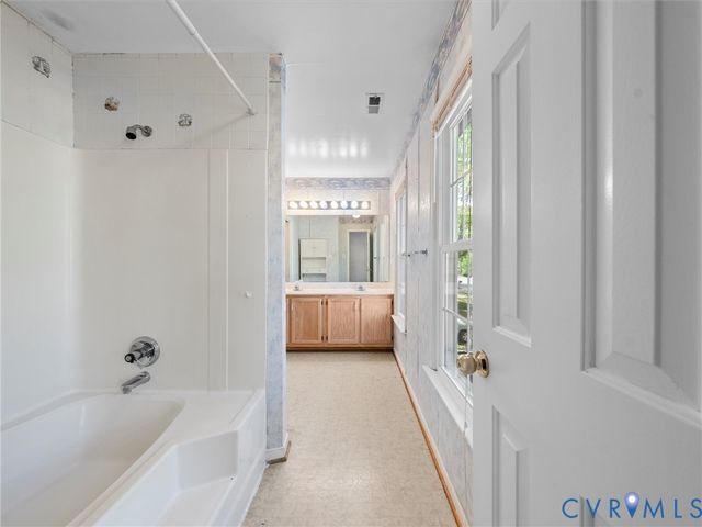 10713 Hamlin Way, Chester, VA 23831