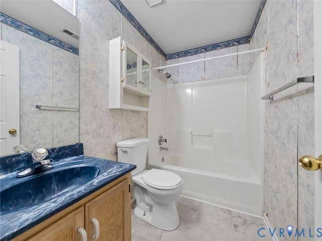 10713 Hamlin Way, Chester, VA 23831