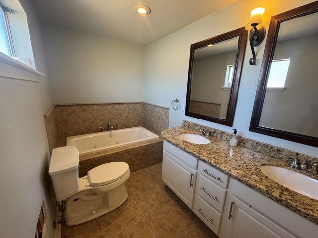 735 10th Street, San Leon, TX 77539