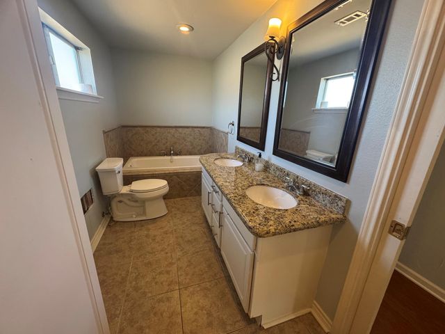 735 10th Street, San Leon, TX 77539