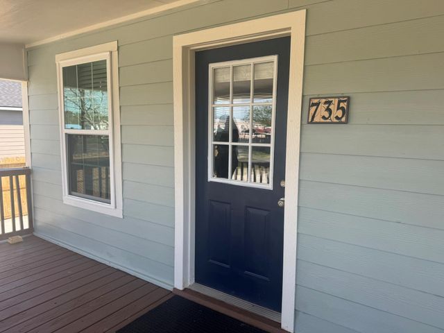 735 10th Street, San Leon, TX 77539