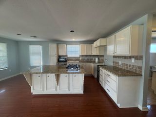 735 10th Street, San Leon, TX 77539