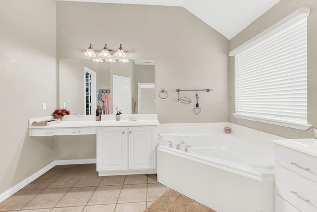 8120 Holliday Road, Lantana, TX 76226