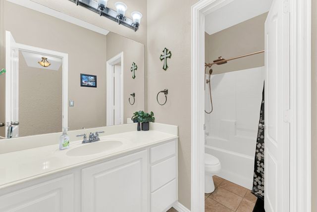 8120 Holliday Road, Lantana, TX 76226