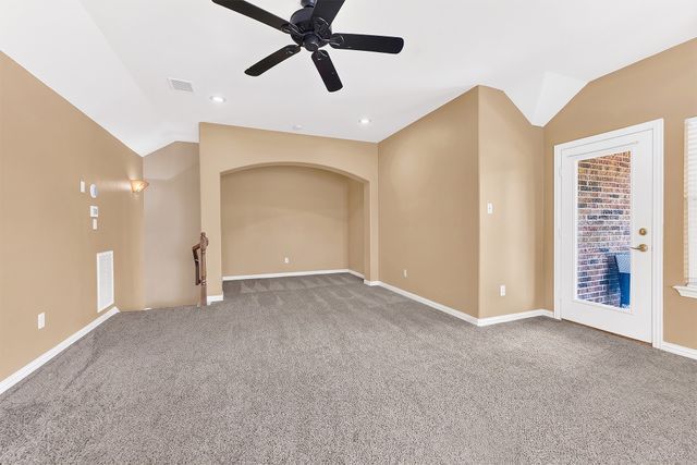 8120 Holliday Road, Lantana, TX 76226
