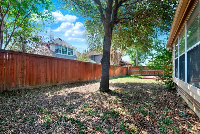 8120 Holliday Road, Lantana, TX 76226