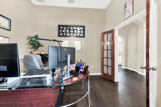 8120 Holliday Road, Lantana, TX 76226