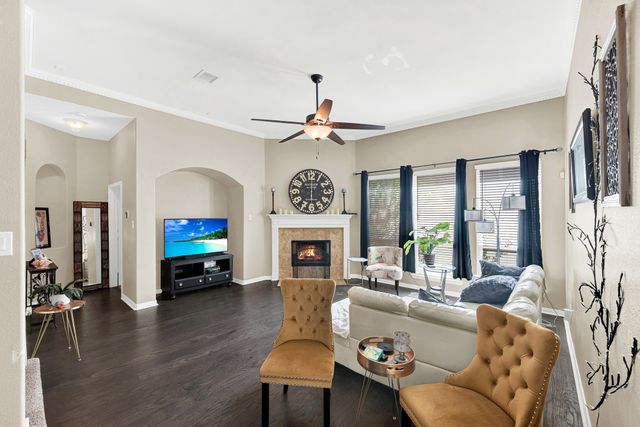 8120 Holliday Road, Lantana, TX 76226