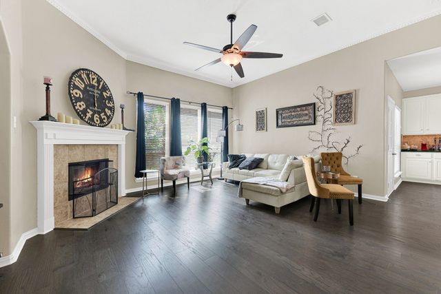 8120 Holliday Road, Lantana, TX 76226