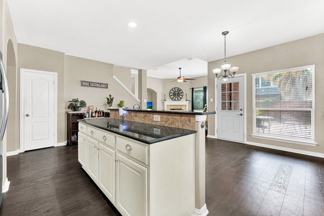 8120 Holliday Road, Lantana, TX 76226