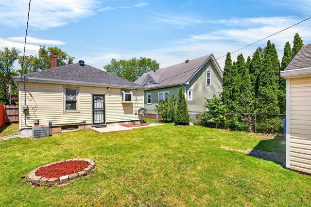 2421 Mohr AVENUE, Racine, WI 53405