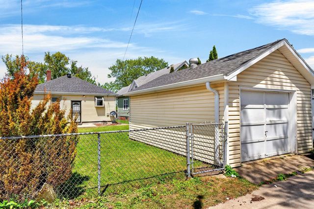 2421 Mohr AVENUE, Racine, WI 53405