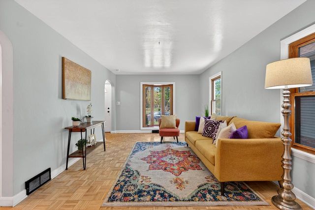 2421 Mohr AVENUE, Racine, WI 53405