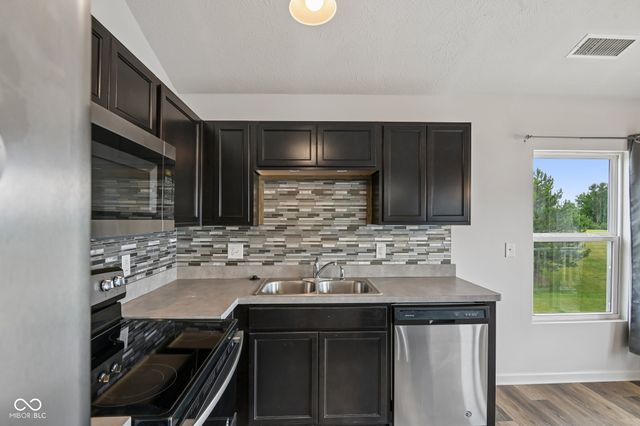 12035 Zircon Lane 600, Fishers, IN 46038
