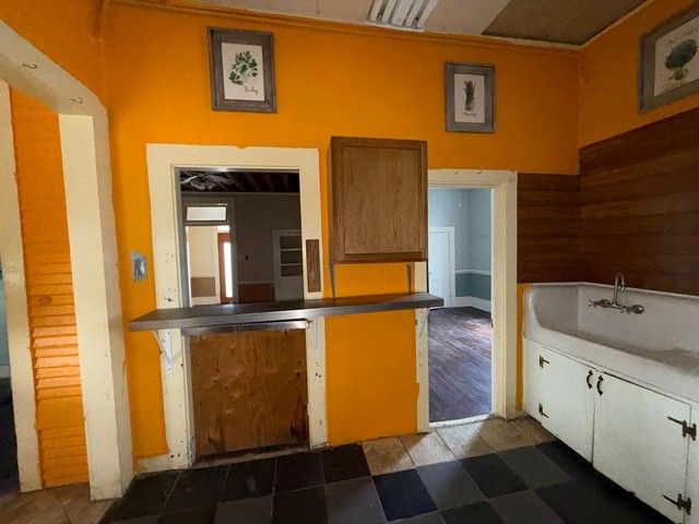401 Cumberland St, E, Cowan, TN 37318